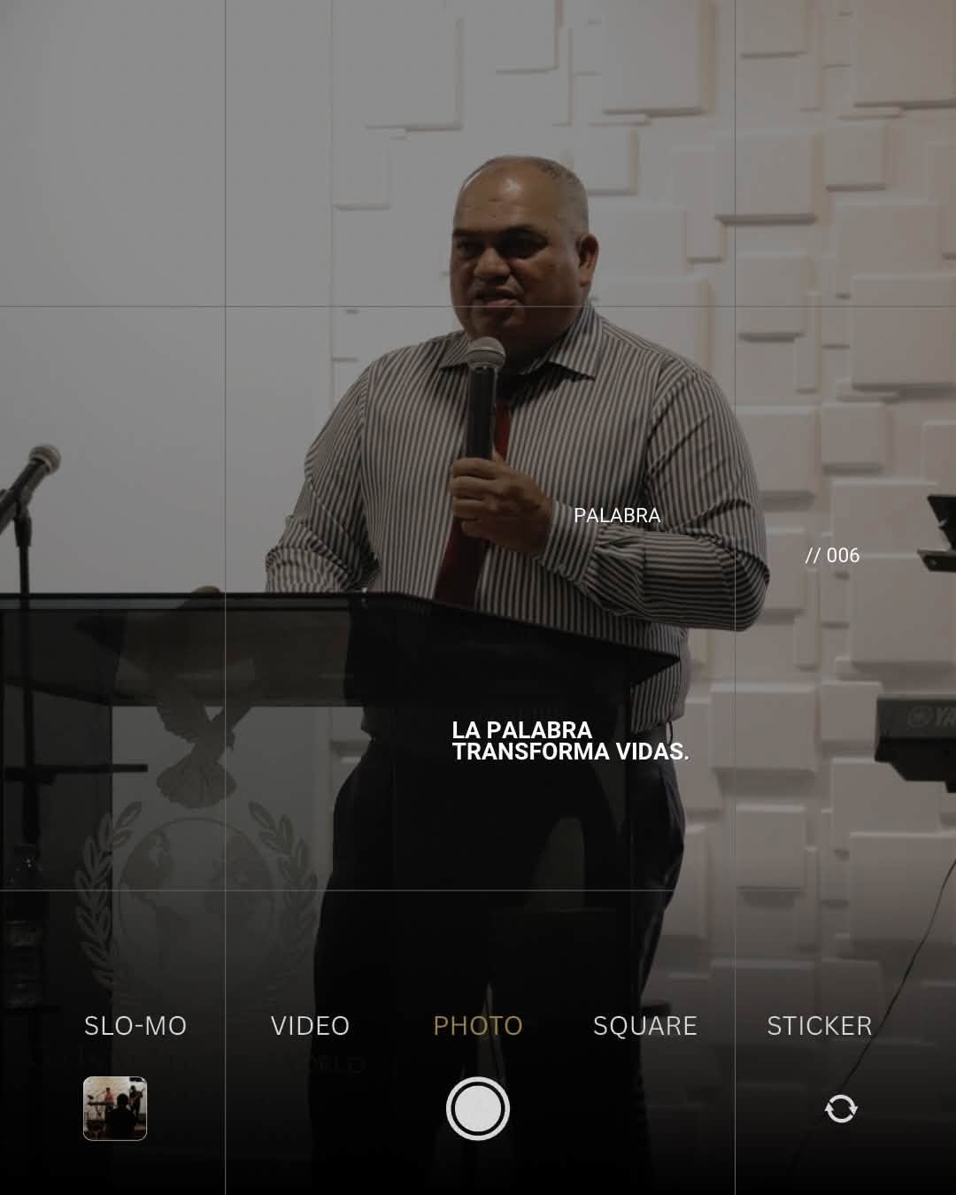 Nuestro pastor predicando la Palabra